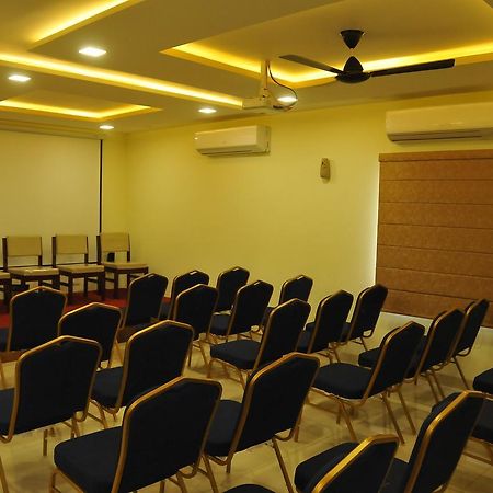 Hotel Pasupala Grand Anantapur Bagian luar foto